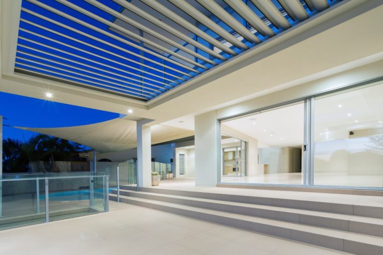Best louvered roof for patio Image
