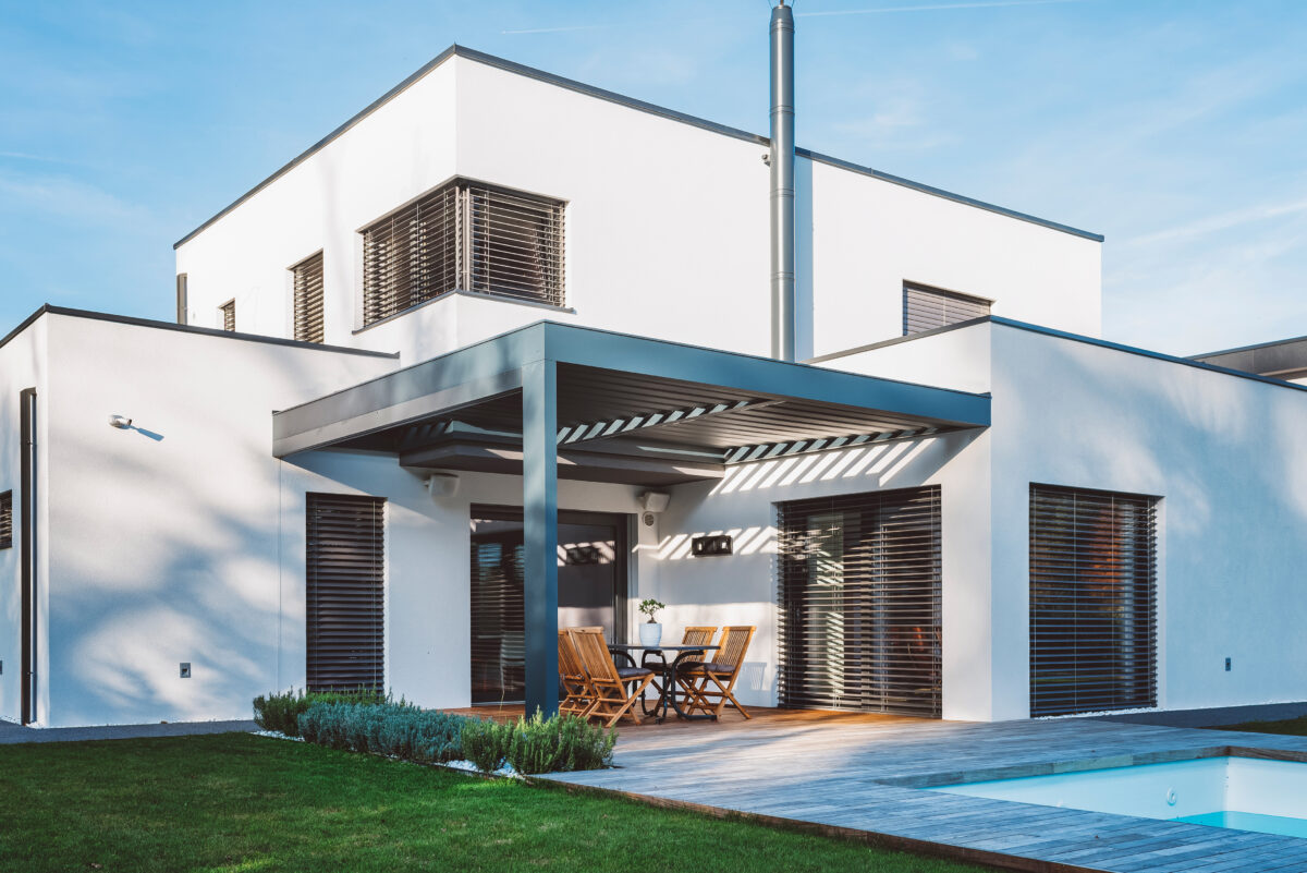 adjustable louvred roof Brisbane Image