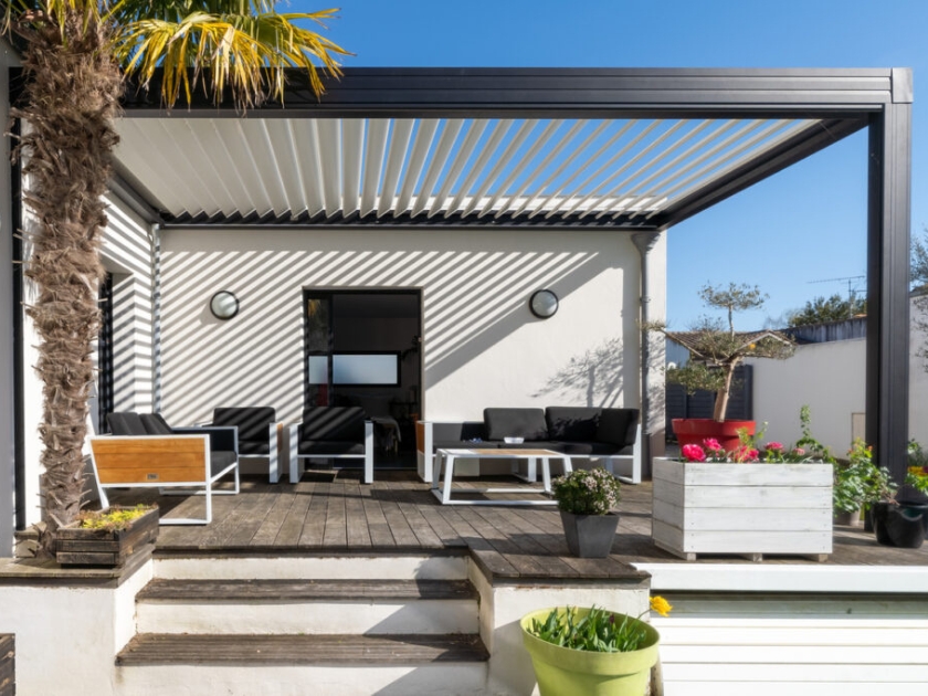 DIY Louvered Roof Pergola Kit Image