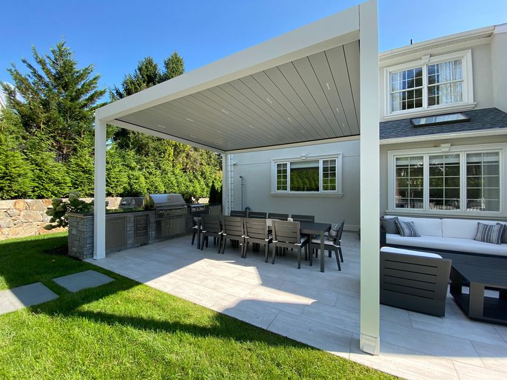 Motorised Louvred Pergola Image